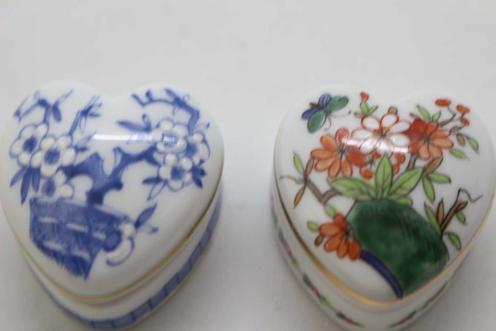 Caixa Coração em Miniatura Vista Alegre 1980 Pintadas Mão