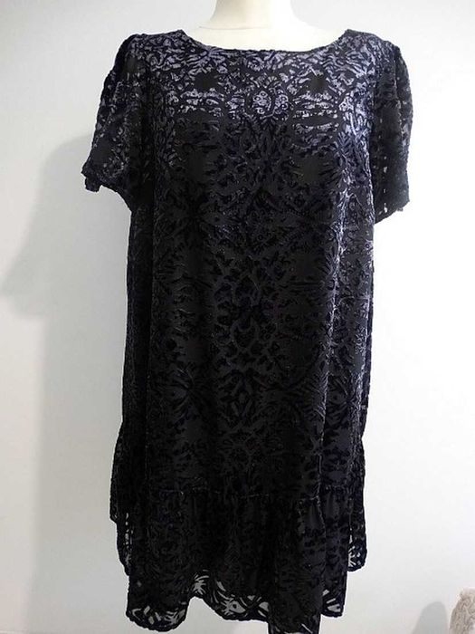 Sukienka Wieczorowa Imprezowa Koktajlowa Trapezowa Aksamitna Wiskoza