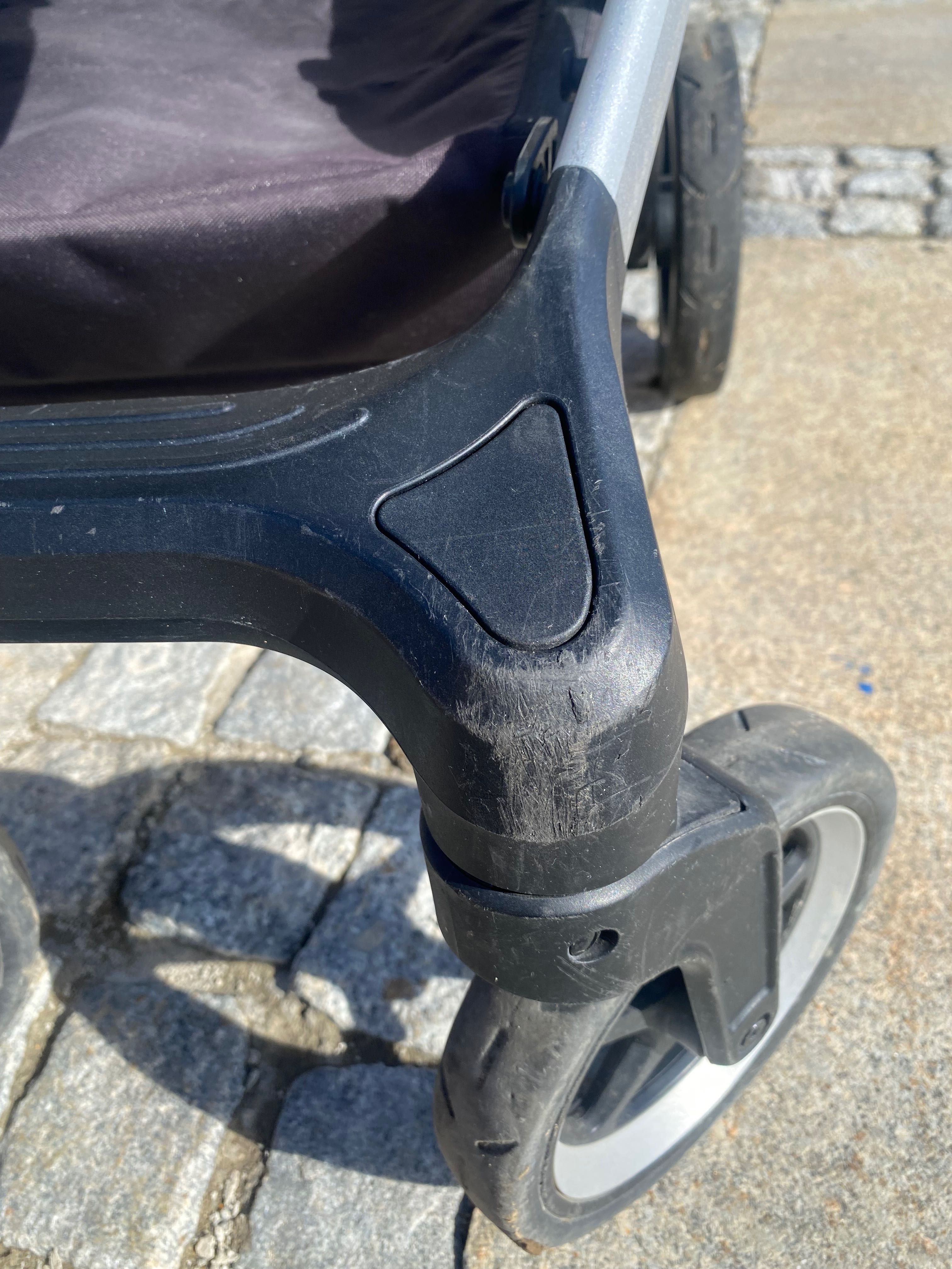 Wózek spacerowy Thule Sleek Aluminum/Midnight Black