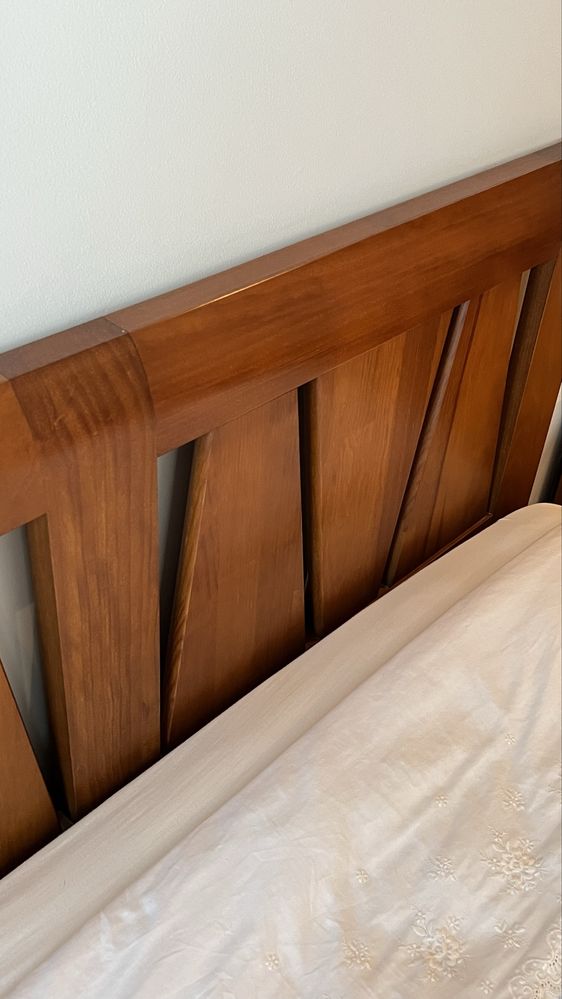 Conjunto de Quarto completo em Pinho Maciço
