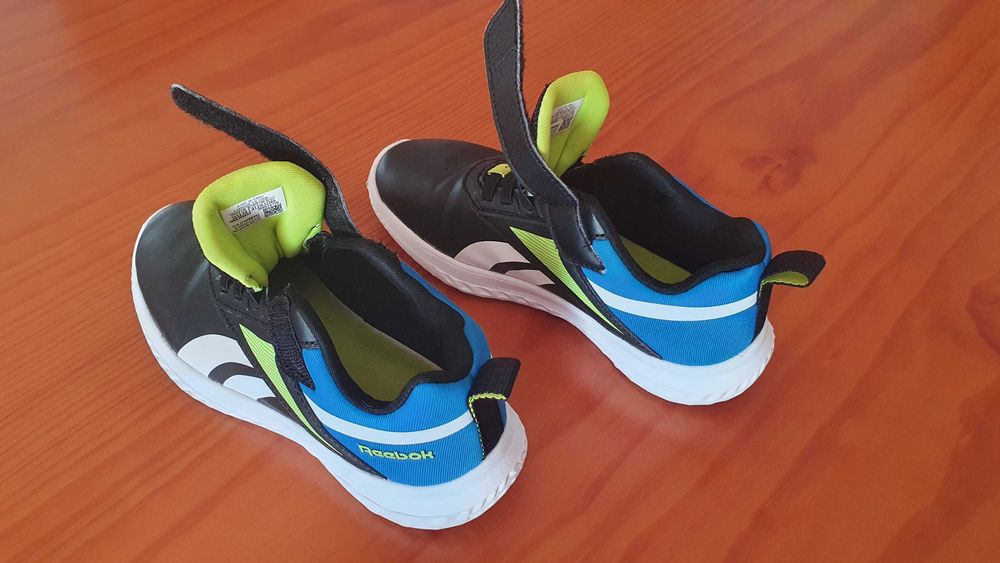 Sapatilhas para atletismo Reebok tamanho 31