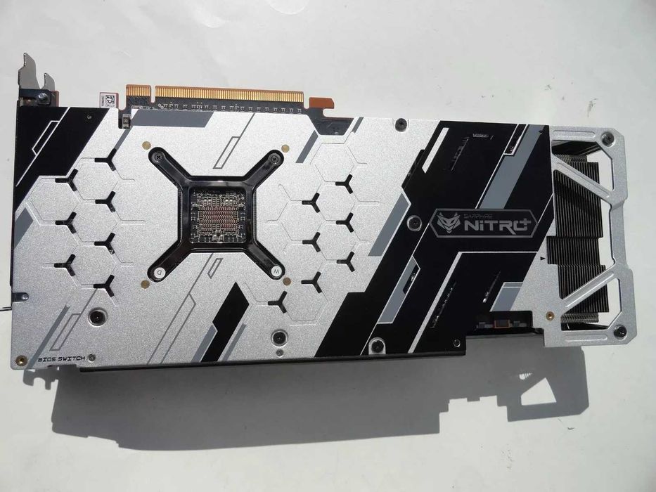 Radeon RX 5700 XT – Ідеальна для Ігор і Стрімінгу без Лагів