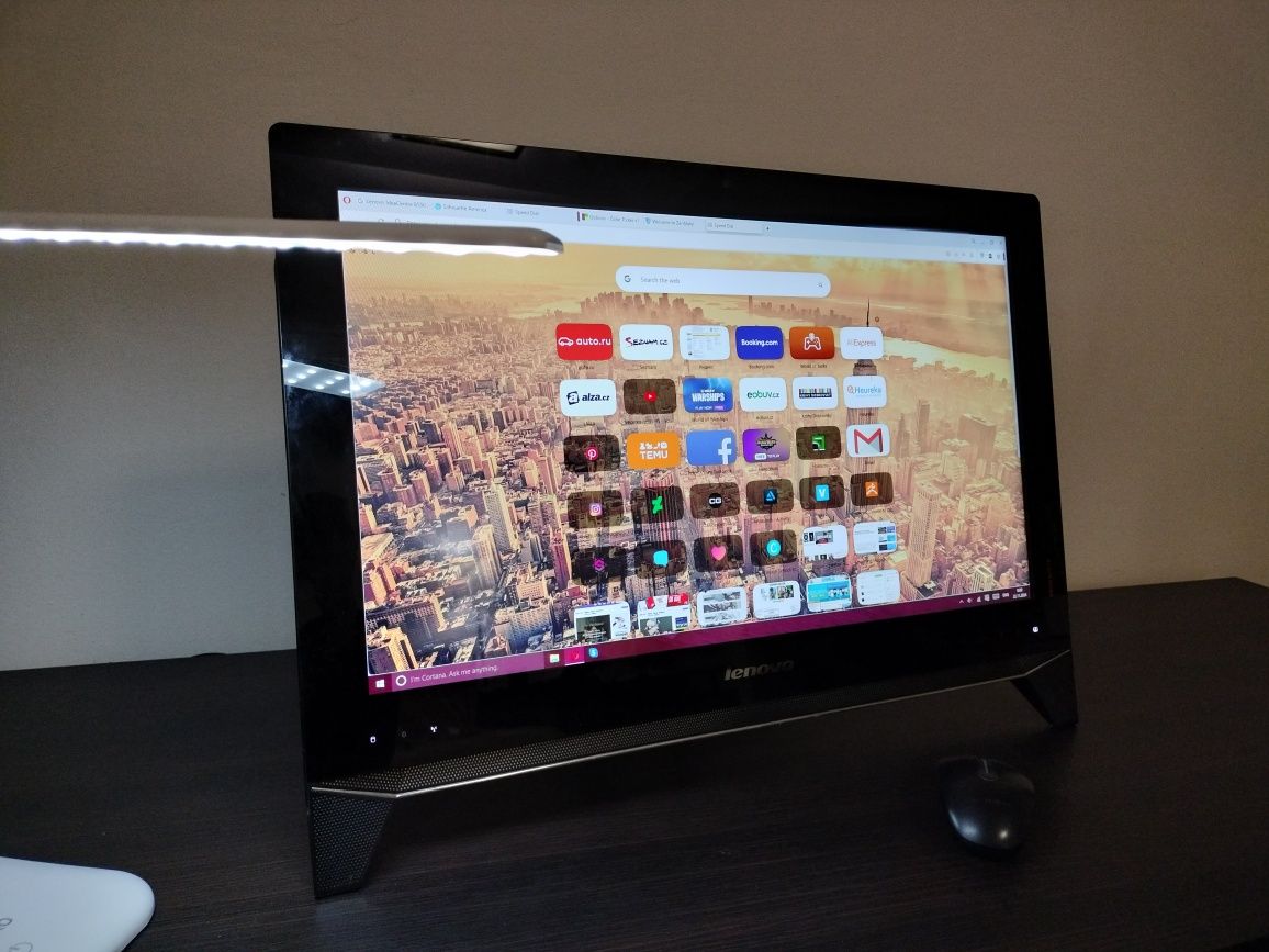 Комп'ютер Lenovo IdeaCentre B550 23-Inch All-In-One Touchscreen чорний