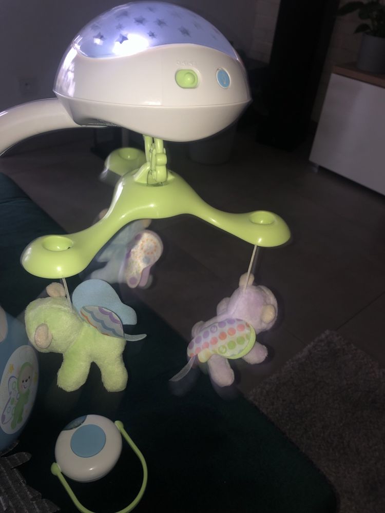 Karuzela fisher Price do łóżeczka z projektorem i pilotem