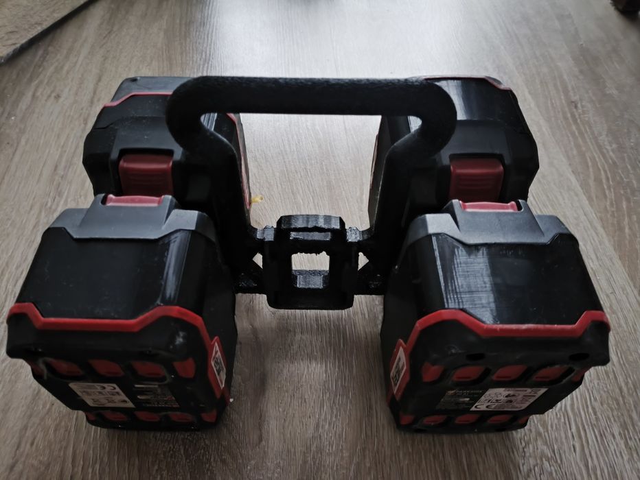 4 baterie Parkside x20v 18v 8.5Ah, uchwyt gratis