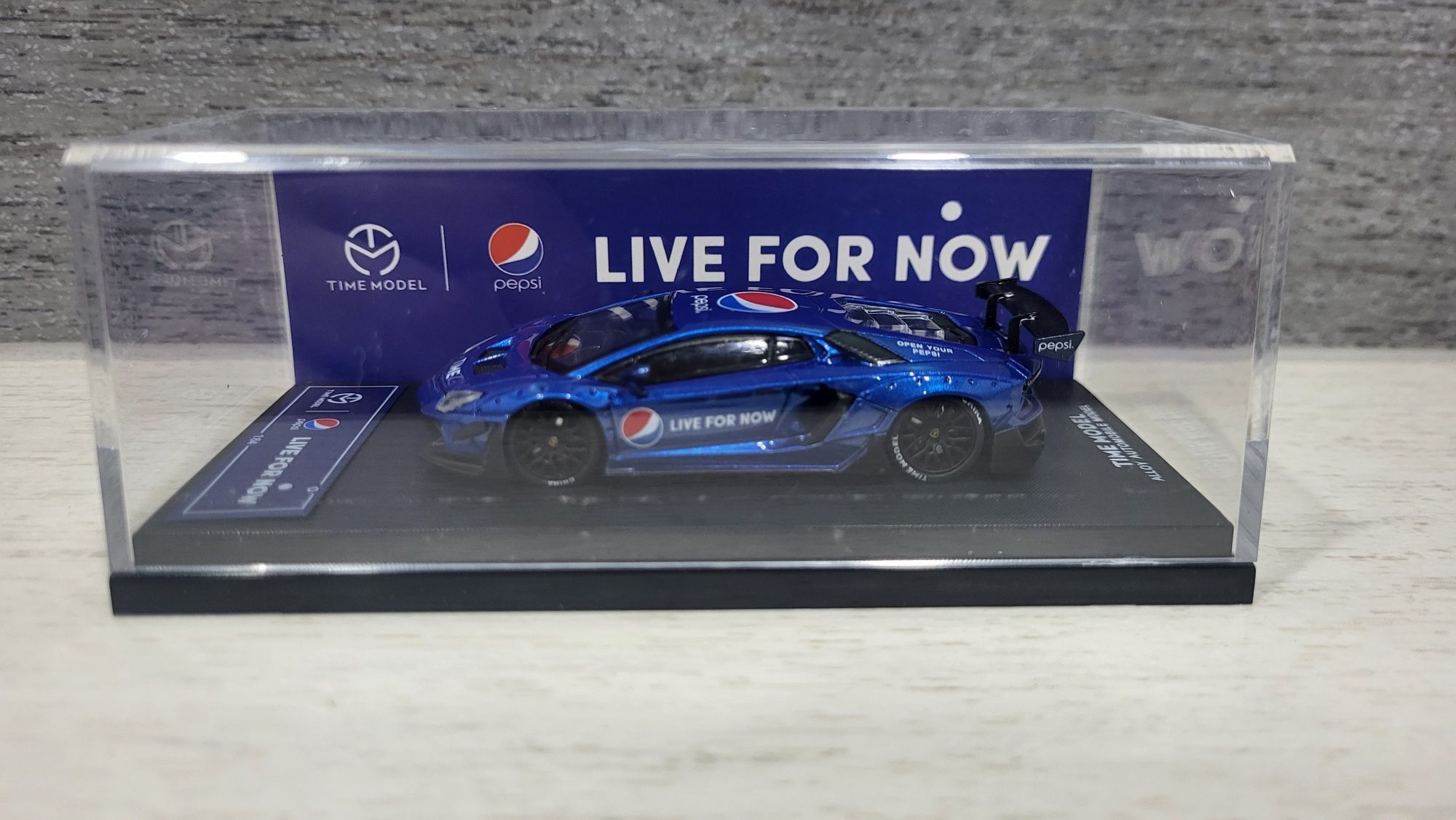 Miniatura 1:64 Lamborghini Aventador Pepsi nowa