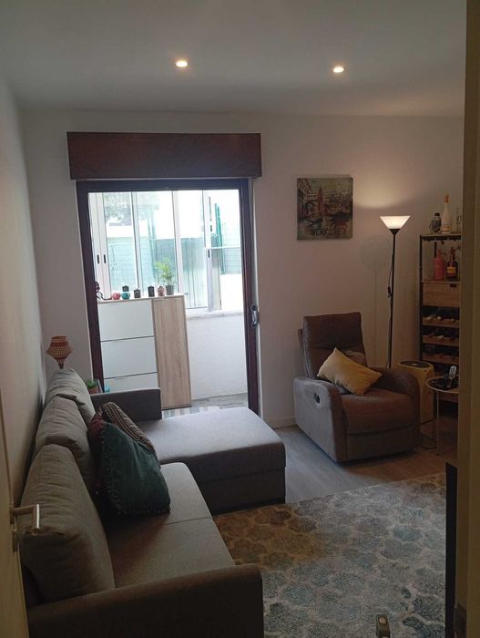 Vendo T1 + 1 na Amadora com Garagem e Quintal