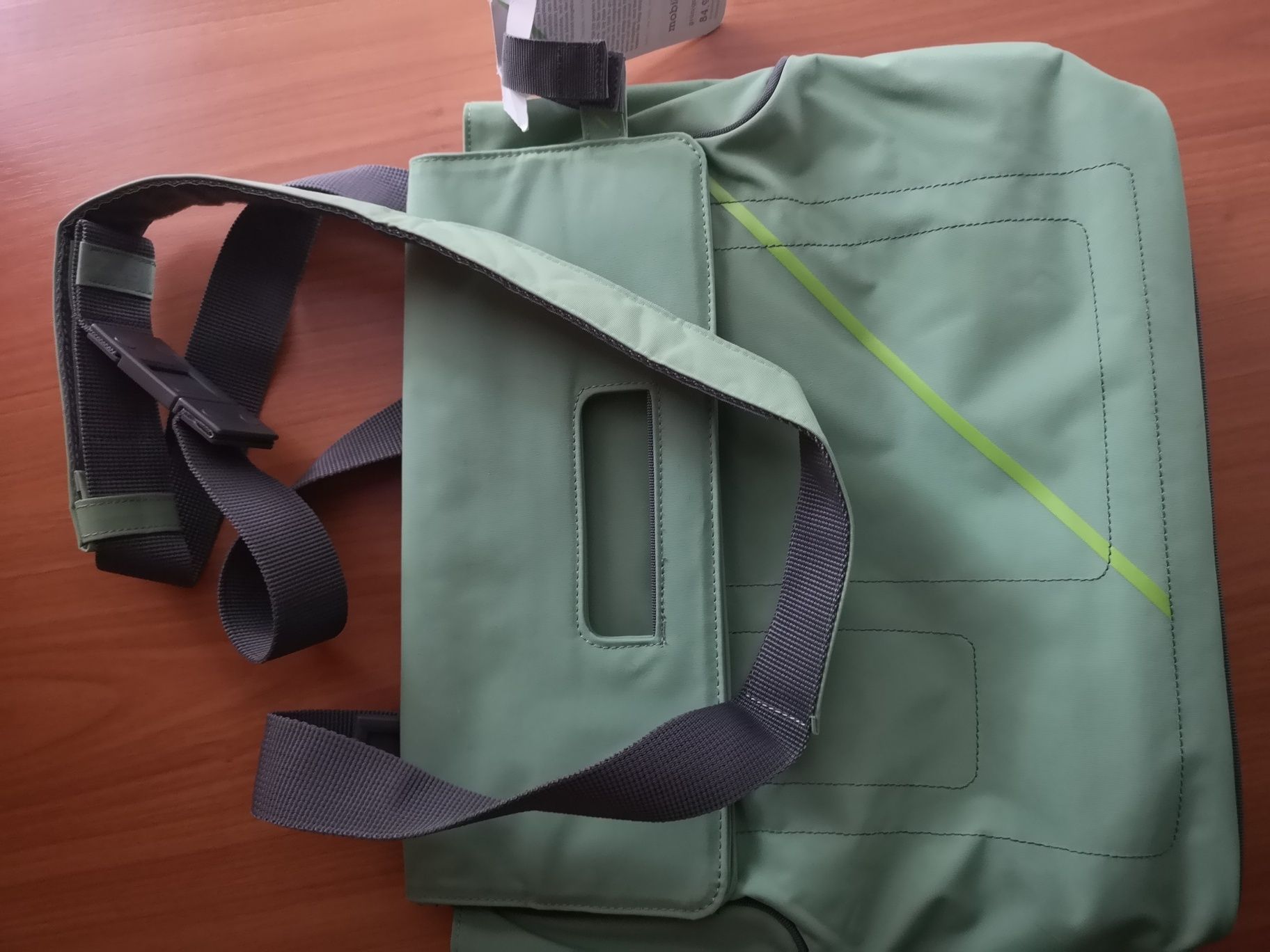 Świetna, markowa torba sportowa Zwei unisex w kolorze jasnej zieleni