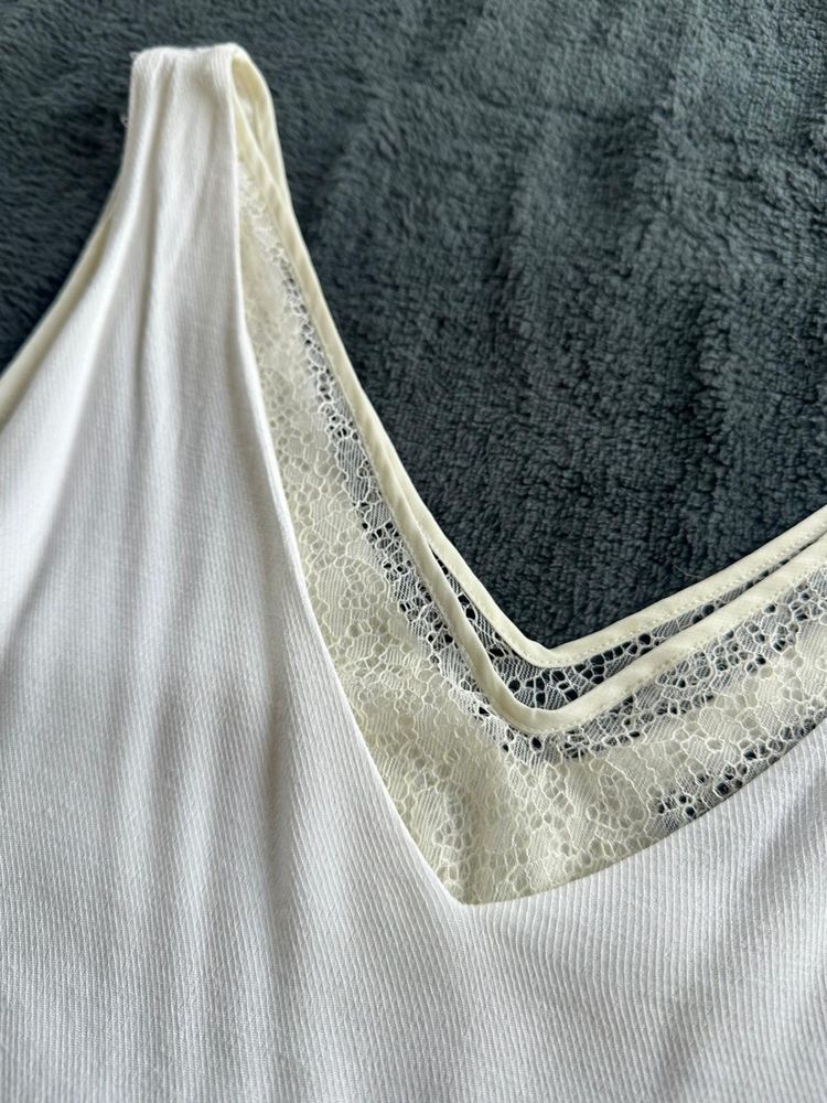 Biały top Massimo Dutti