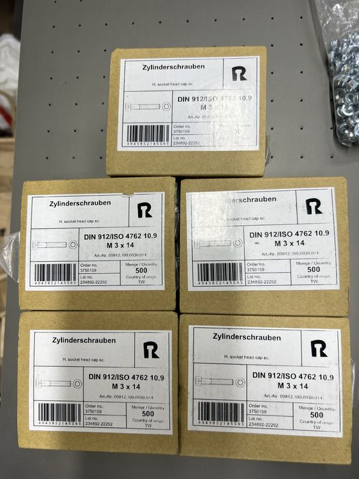 Гвинт М3 різні та м5х18, чорні