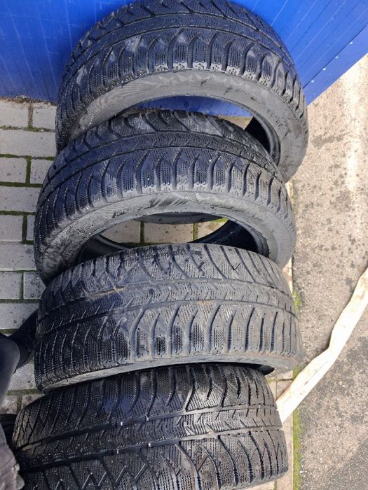 Шини зимові 255/45 R18