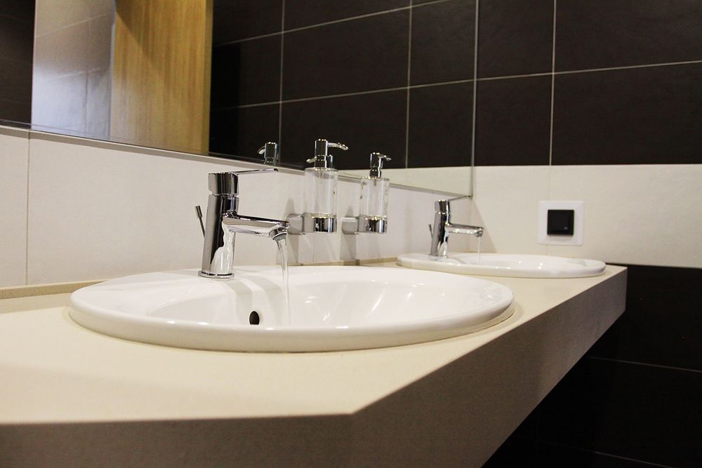 Продаж офісу на Печерську,  400м2, н/ф, вул.Є.Коновальця, 44а, центр