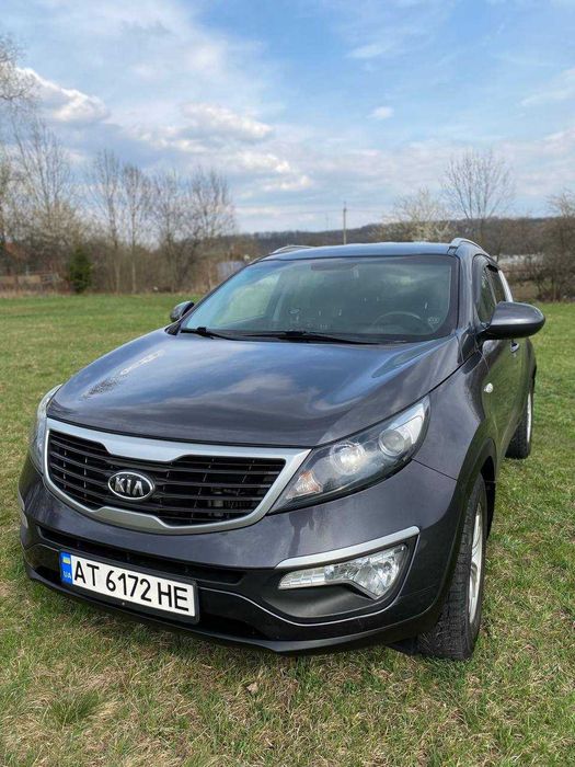 Продам автомобіль Кіа спортедж 2012р .в.