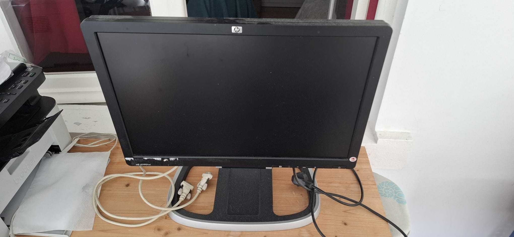 Monitor HP LE1901wi 19'' - não testado