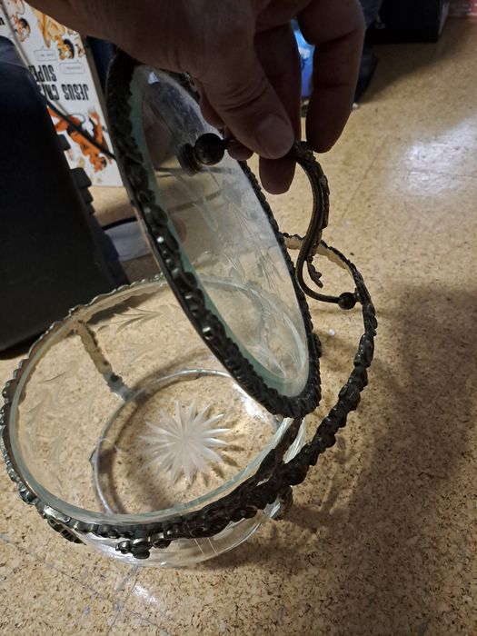 Bomboneira vidro e latao