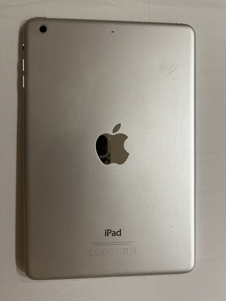 iPad mini 2 em bom estado