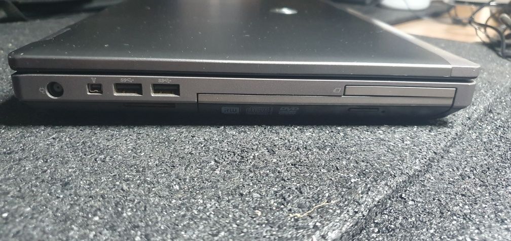 Szybki biznesowy laptop aluminiowo-magnezowy HP z SSD 256G oryg.WIN 10