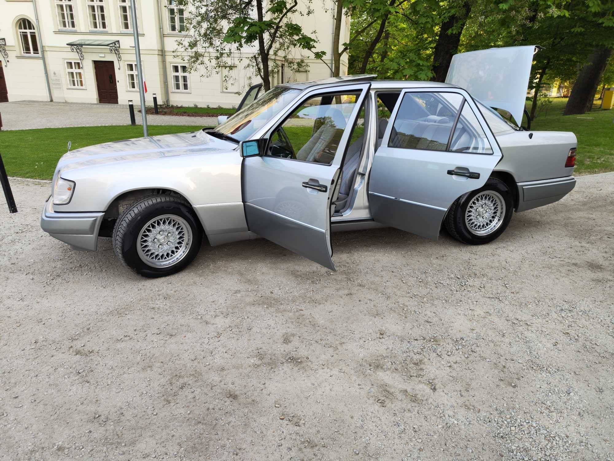 Mercedes W124 E250 TOP