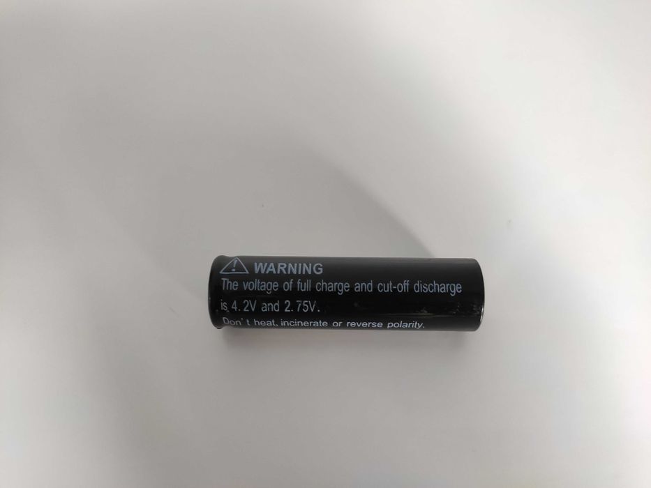 Célula/Pilha/Bateria Recarregável 18650 de Lítio 3,7V