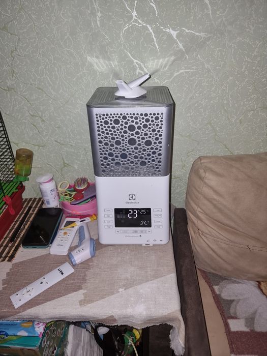 Зволожувач Electrolux EHU-3815d