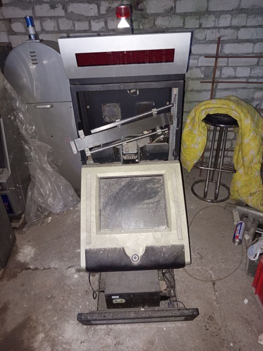 Ігрові автоати , плати, тумби, кресла