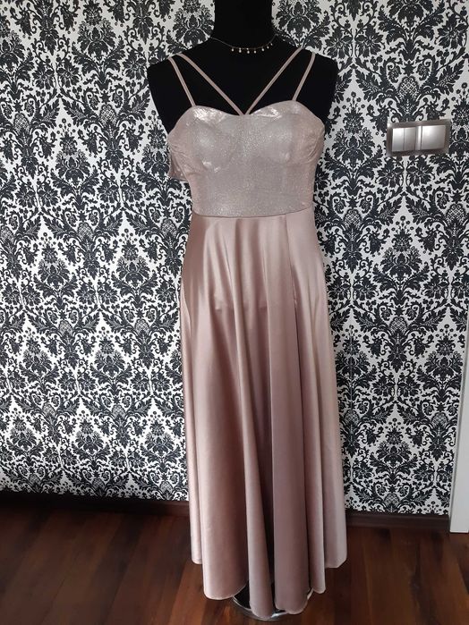 NOWA! Wieczorowa piękna suknia w modnym odcieniu beżu