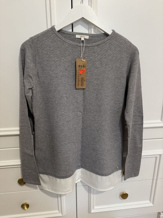 Светр , кофта жіноча