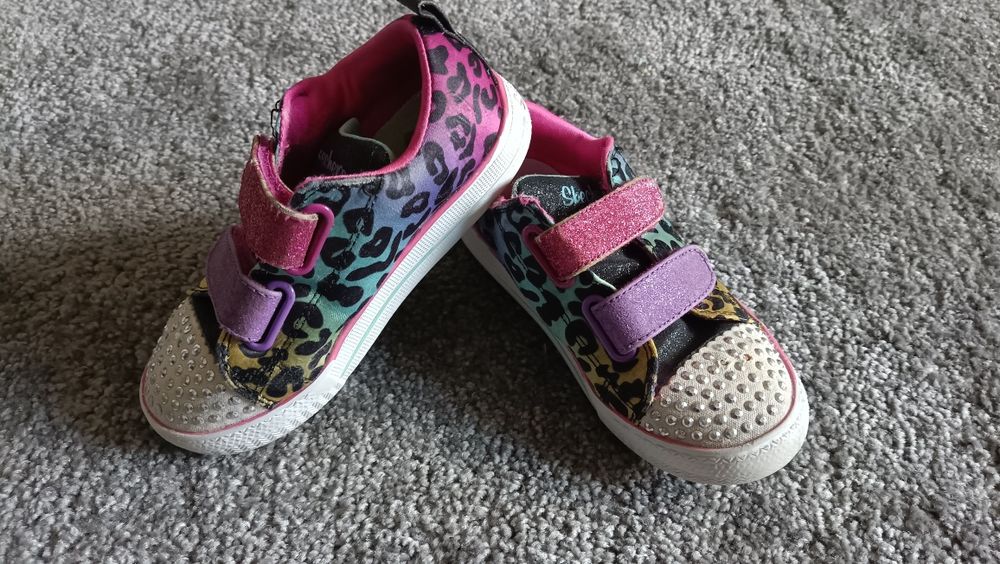 Tenisówki świecące 26