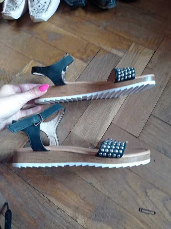Nowe damskie sandały 38