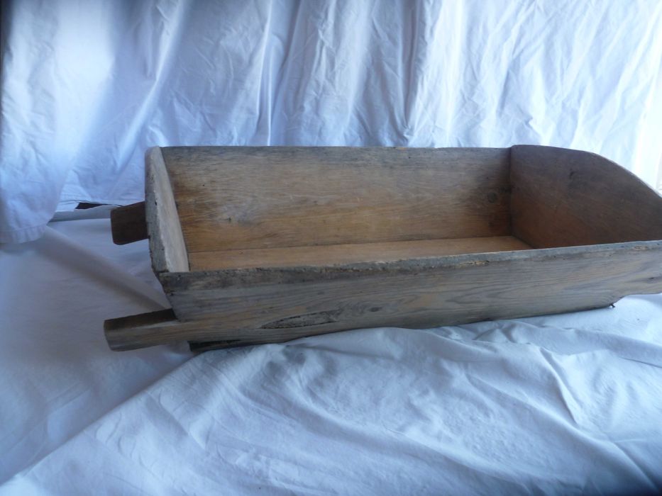 ANTIGUIDADES Masseira em madeira anos 50-60 enxoval da avó de 35 -180€