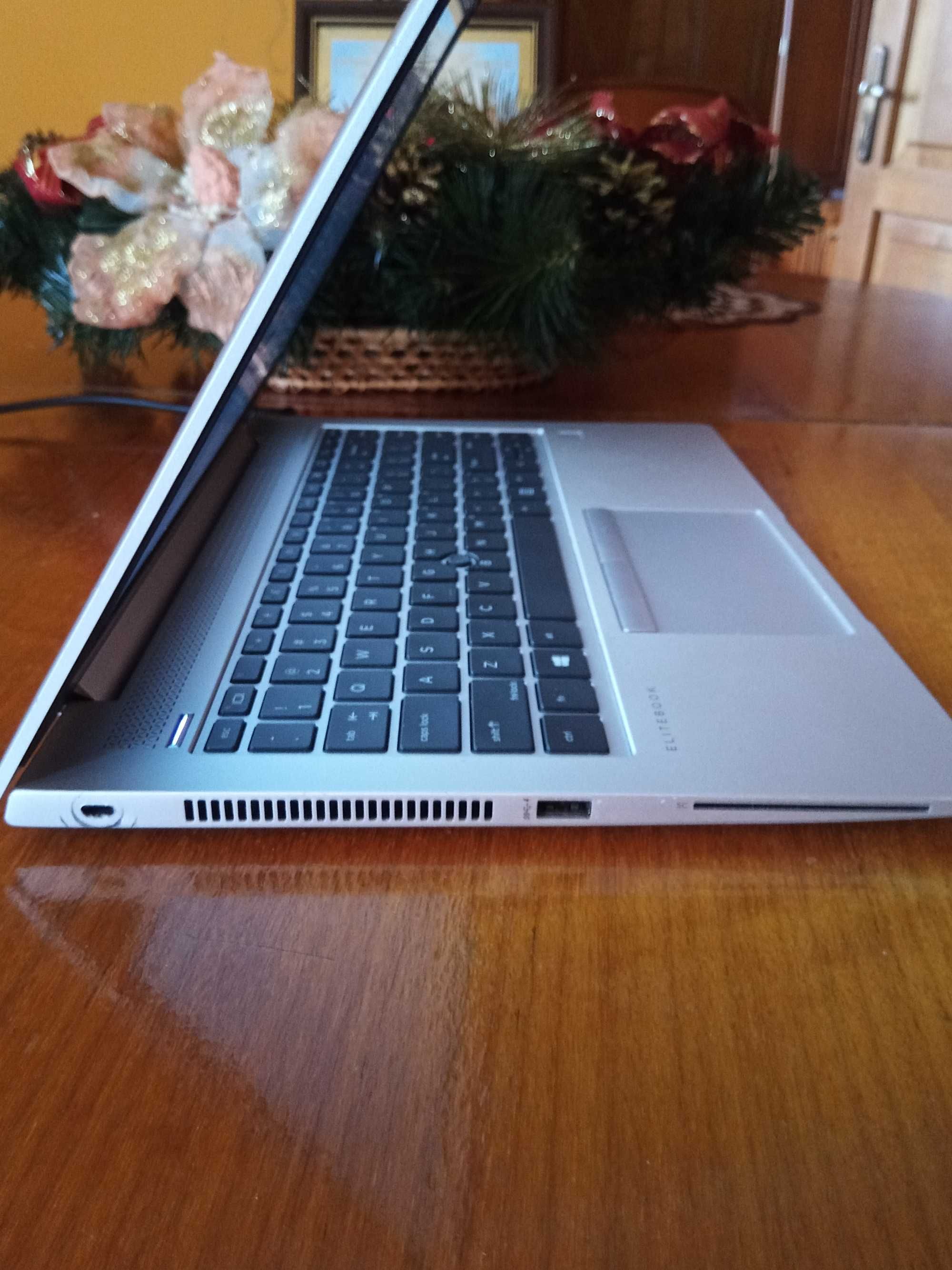 HP MT44 14"FHD/AMD Ryzen 3 PRO 2300U/DDR4 8 GB/SSD 512 GB NVMe
