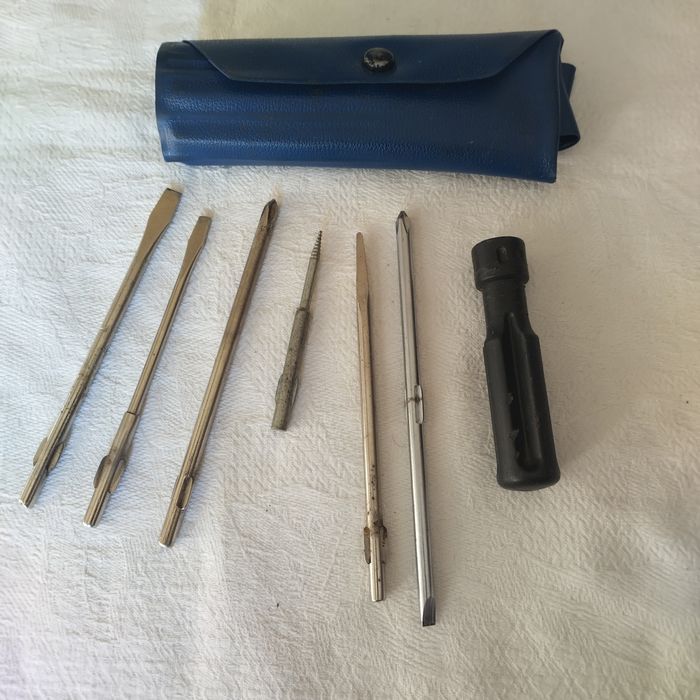 Інструмент, дриль, серп, коса, воротки, тиси, ножиці, пасатижи, прес