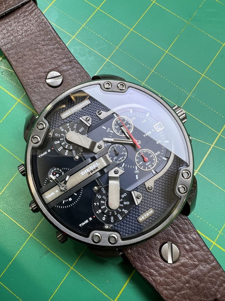Годинник часы Diesel DZ7314