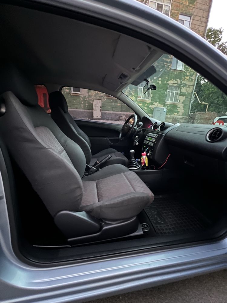 Ford Fiesta ST line 1.6 2006 год