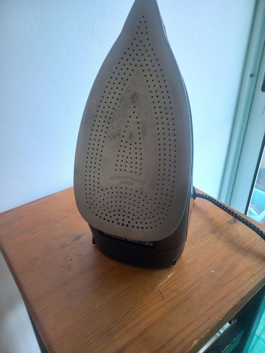 Ferro de engomar Rowenta