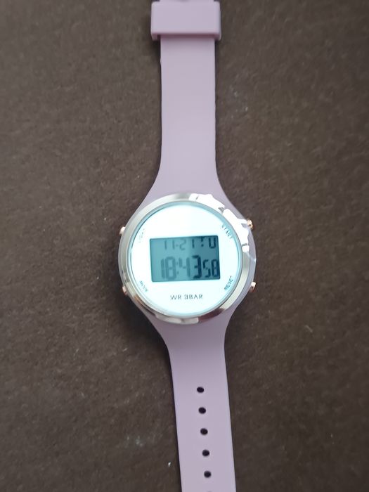 Damski zegarek cyfrowy wodoodporny