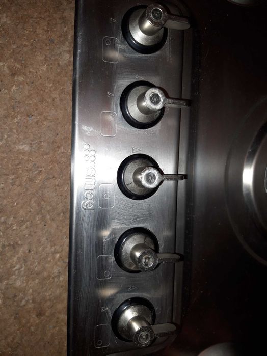 Газова поверхность smeg pgf75-4 срочно продам