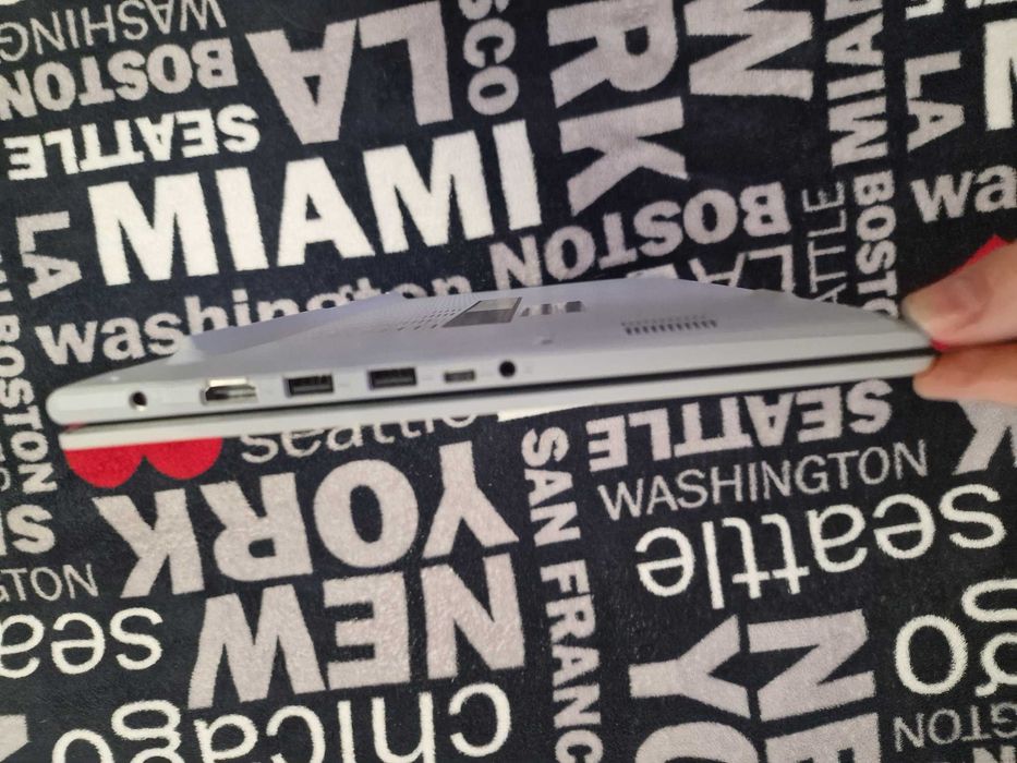 ASUS Vivobook 15 X1504ZA/IPS (12Gen)Core™ i3-1215U/16/512/Intel®4 ГБ