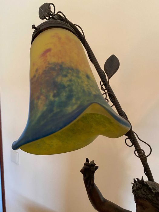 Candeeiro Arte Nova com 2 tulipas de Rancoulet