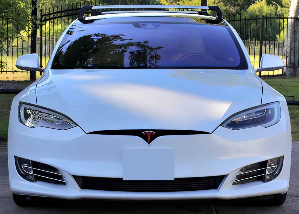 Tesla Model S      2016