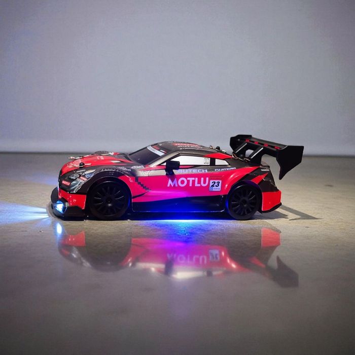 Дрифт машина на радиоуправлении полный привод