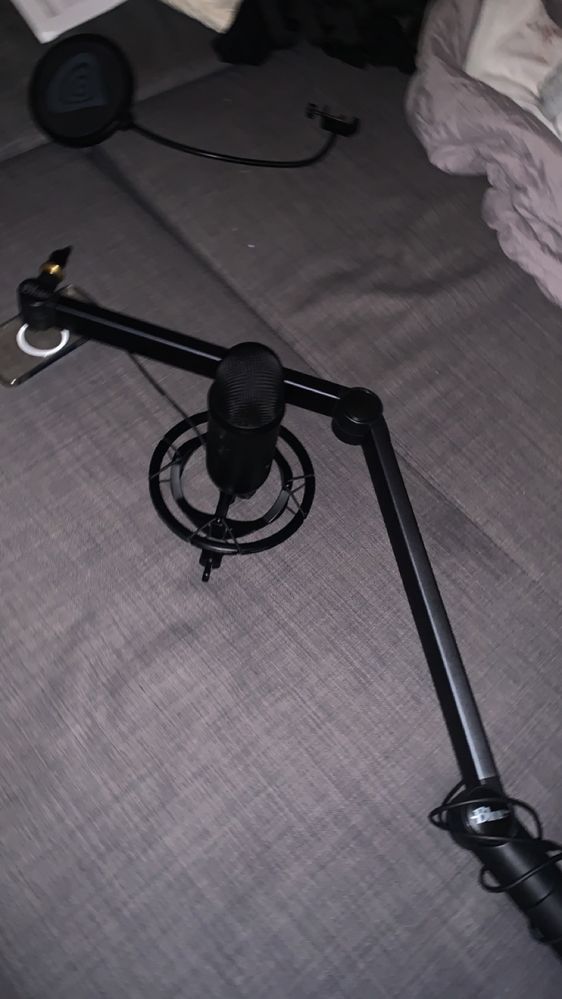 Mikrofon blue Yeti ze stojakiem oraz filtrem na mikrofon