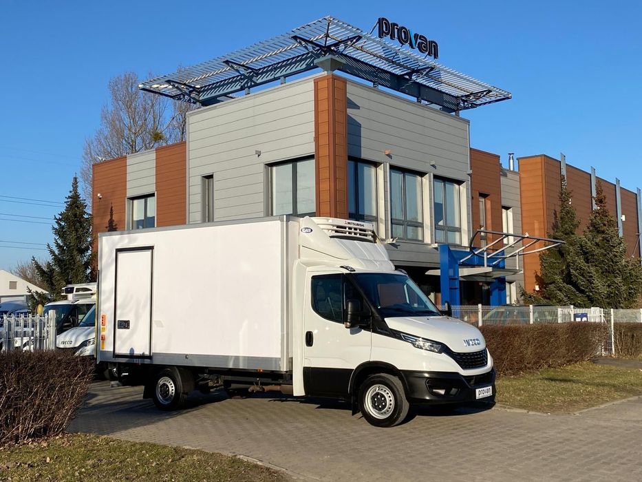 Iveco DAILY 35-160 2,3 HPI KONTENER CHŁODNIA MITSUBISHI WINDA ZEPRO  skrzynia automat HI-MATIC / webasto / nawigacja / lampy LED
