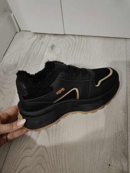 Adidasy sneakersy damskie z futerkiem