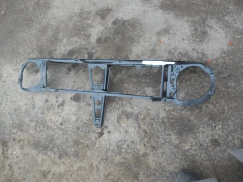 Volkswagen Golf II 2 pas przód przedni wzmocnienie czołowe nowe