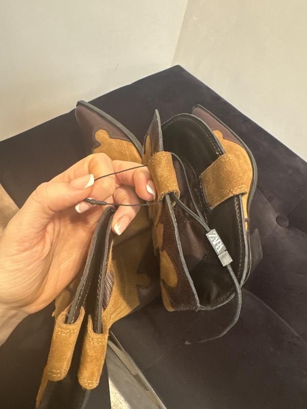 Zara новые кожаные козаки ботинки