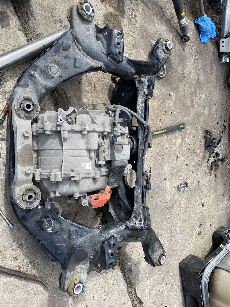 Toyota rav4 5gen plug in hybrid zawieszenie piasta silnik