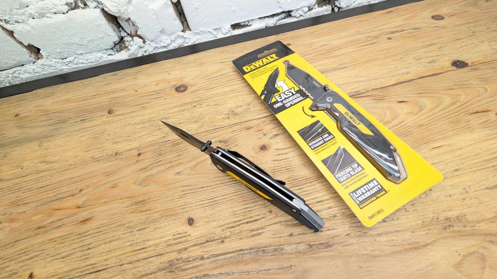 Ніж складний DeWalt DWHT10910 з США Оригінал