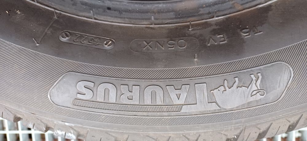 205/65R16 99H TAURUS , dwie opony wielosezonowe.