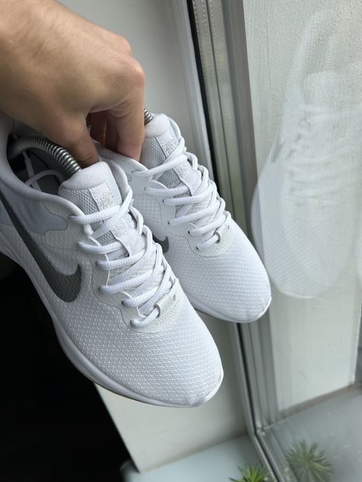 Кросівки Nike Revolution 6 White Platinum